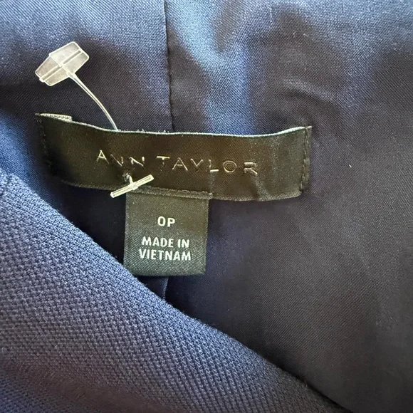 Ann Taylor The Petite Shorter Tailored Double Breasted Blazer Size 0P New - Picture 6 of 8